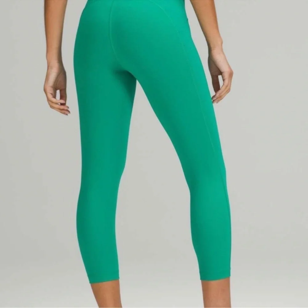 Lululemon 23